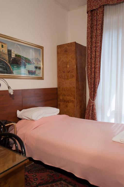 Vip Hotel Plasencia Habitación foto